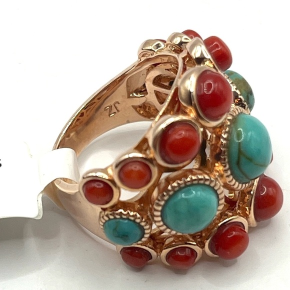 Elegant Gold and Turquoise Ring - Picture 5 of 10